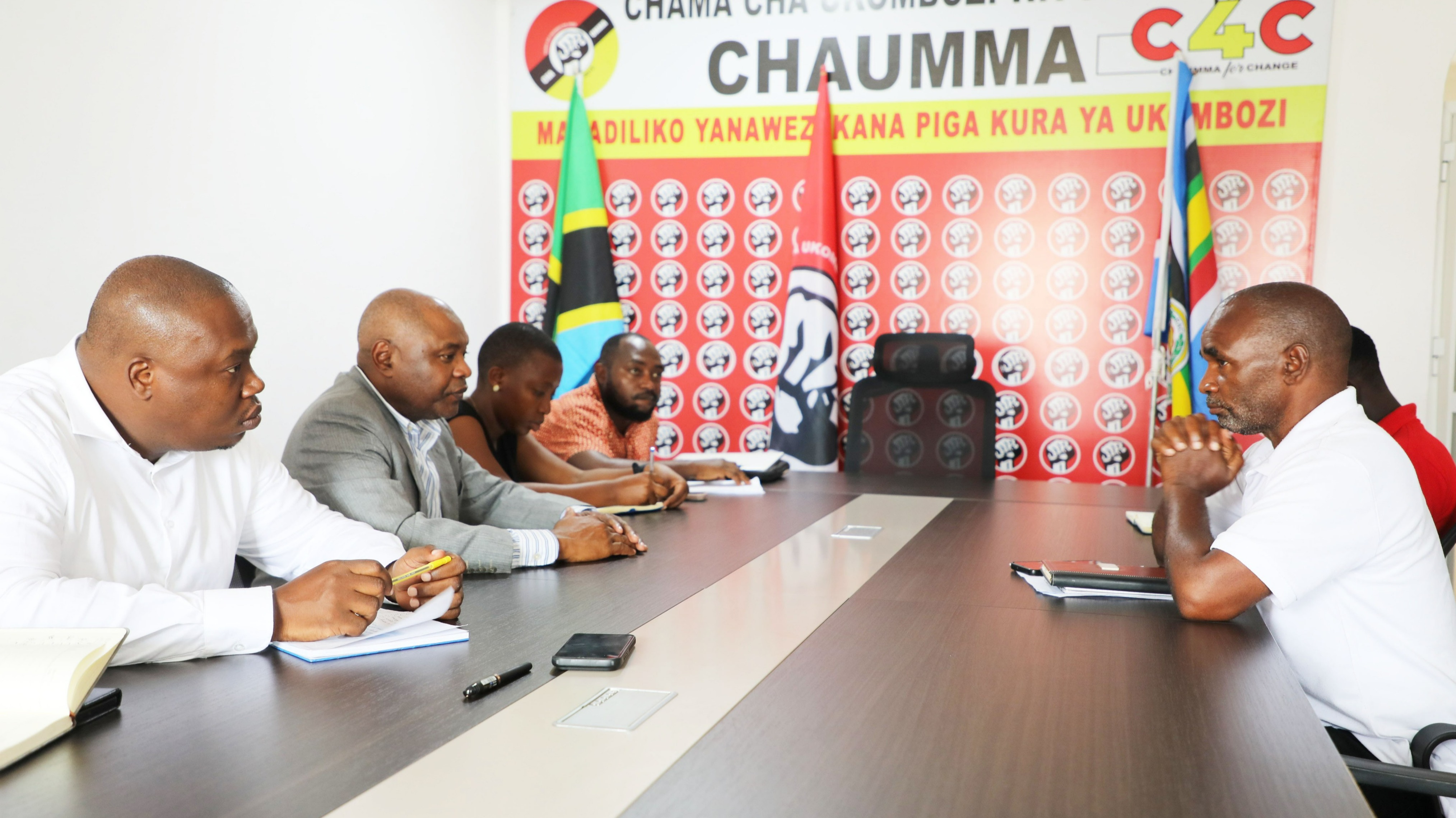 VYAMA VYA SIASA KUJENGEWA UWEZO UANDAAJI SERA ZA JINSIA NA UTUNZAJI WA REJESTA ZA VIONGOZI WA VYAMA